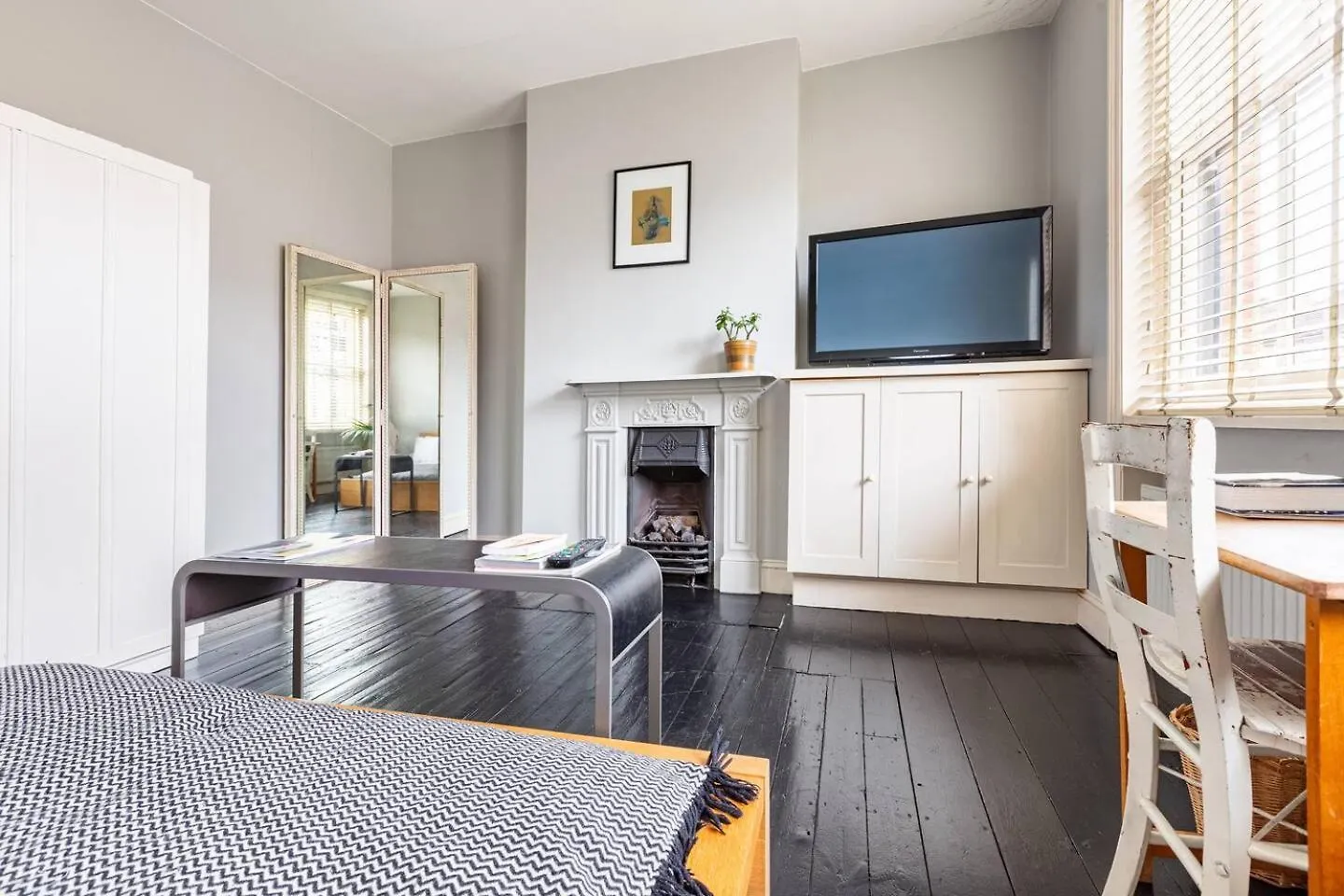 Beautiful Victorian London Townhouse - 5 Bedrooms 0*,  United Kingdom